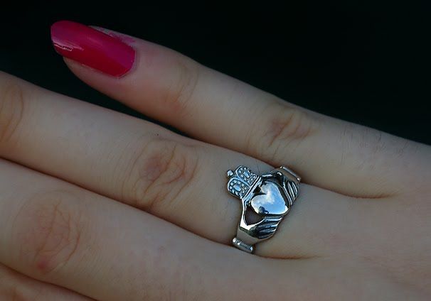 How To Wear A Claddagh Ring