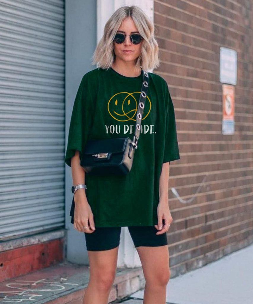 How To Wear An Oversized T-shirt