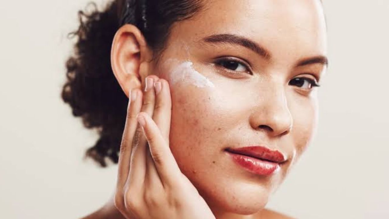 Is Bakuchiol Safe For Sensitive Skin On Face
